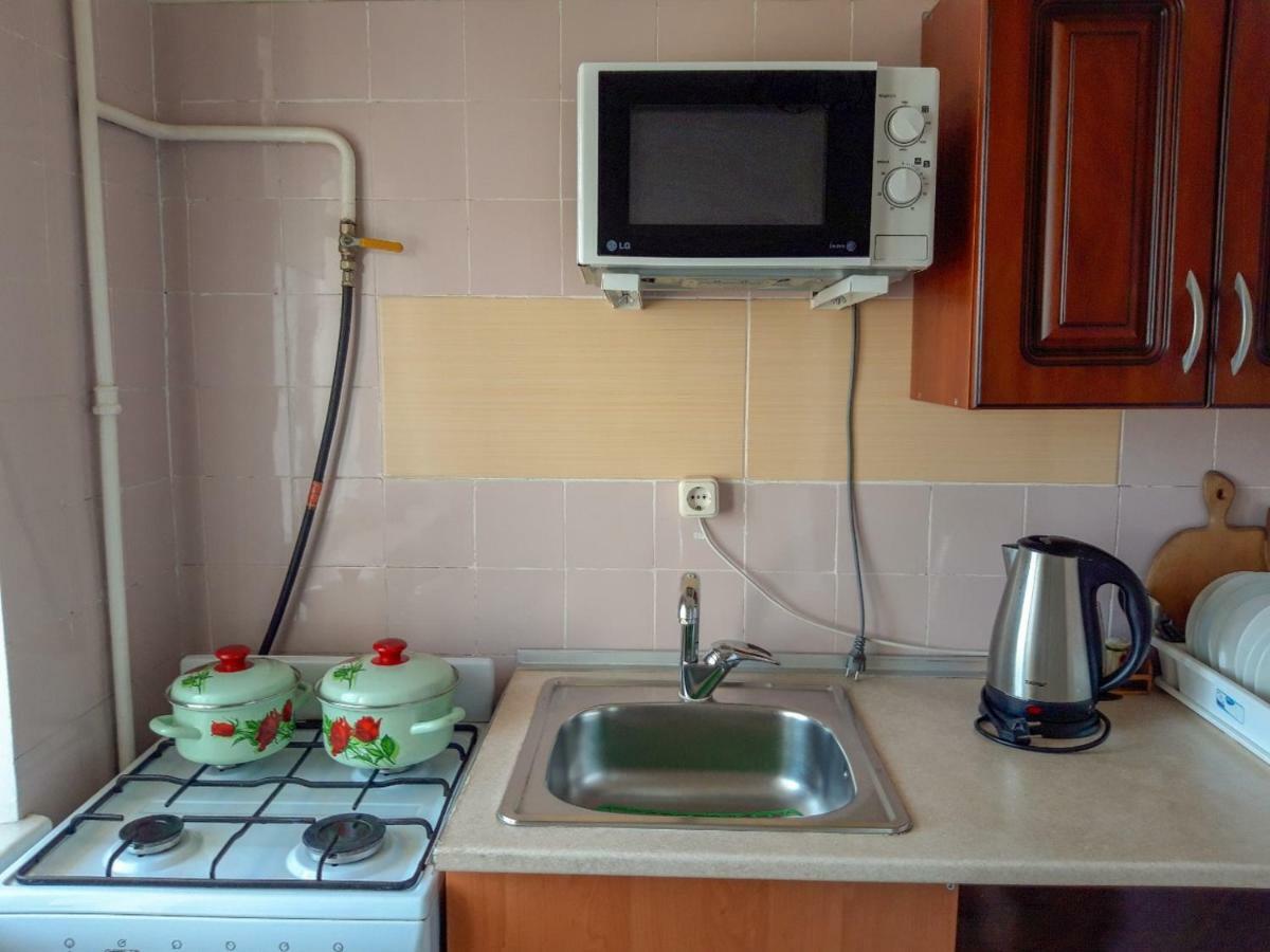 Apartment On Livoberezna Metro Station Kiev Bagian luar foto