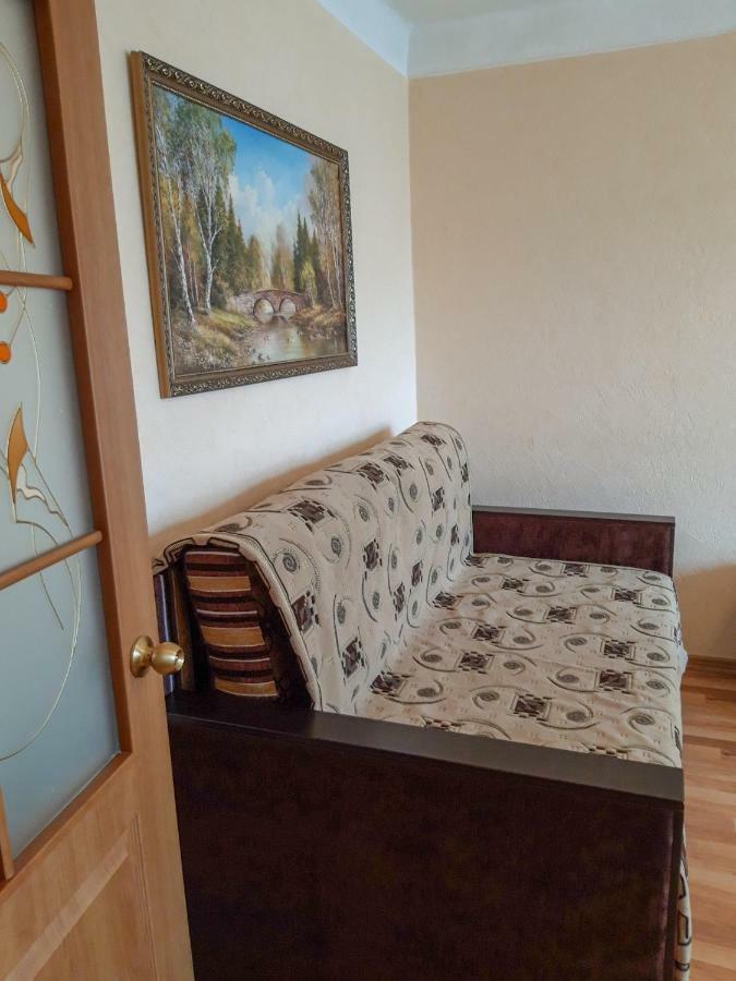 Apartment On Livoberezna Metro Station Kiev Bagian luar foto